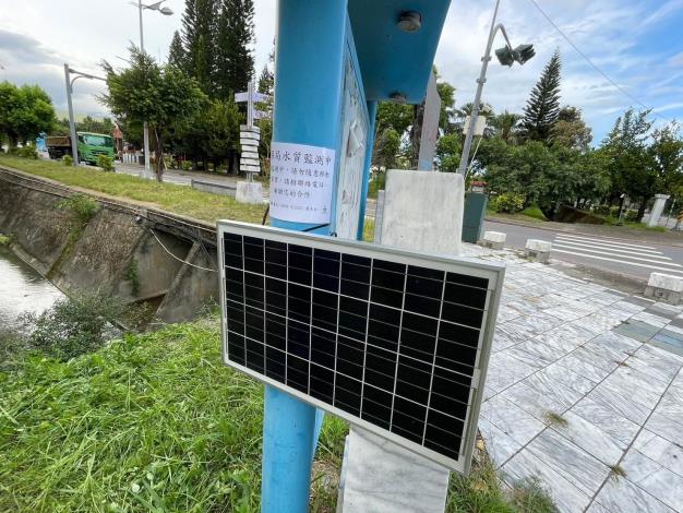 水質感測器使用太陽能供電