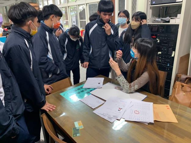 LINE_ALBUM_111年到校服務_250619_4