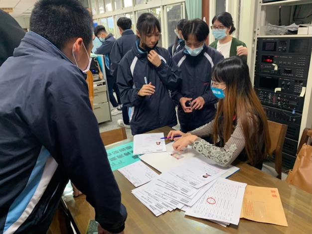 LINE_ALBUM_111年到校服務_250619_3