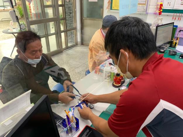 LINE_ALBUM_發送愛心乘車卡_250619_2