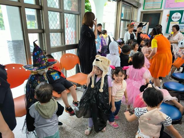 LINE_ALBUM_1131024萬榮鄉托兒所萬聖節快閃_241024_2
