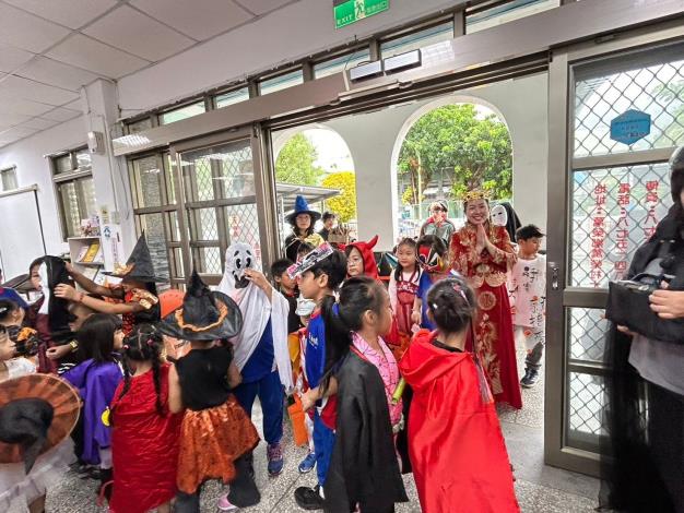 LINE_ALBUM_長橋國小暨幼兒園萬聖節🎃_250624_10