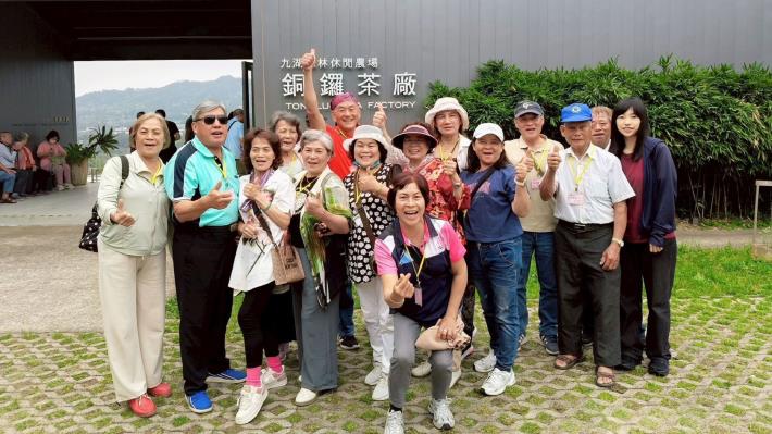 LINE_ALBUM_415-17村鄰長政令宣導活動_260420_57