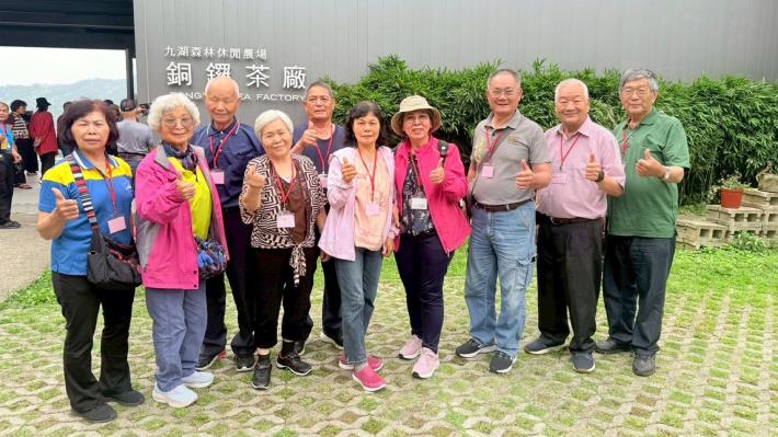 LINE_ALBUM_415-17村鄰長政令宣導活動_260420_49