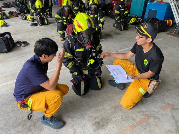 1120512-消防局辦理112年上半年度消防人員常年訓練 強化救災技能 (2)