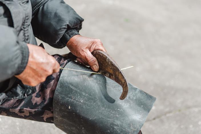 【羅山斗笠】吳進運｜剖蔑時力道要流暢，竹片才會均勻