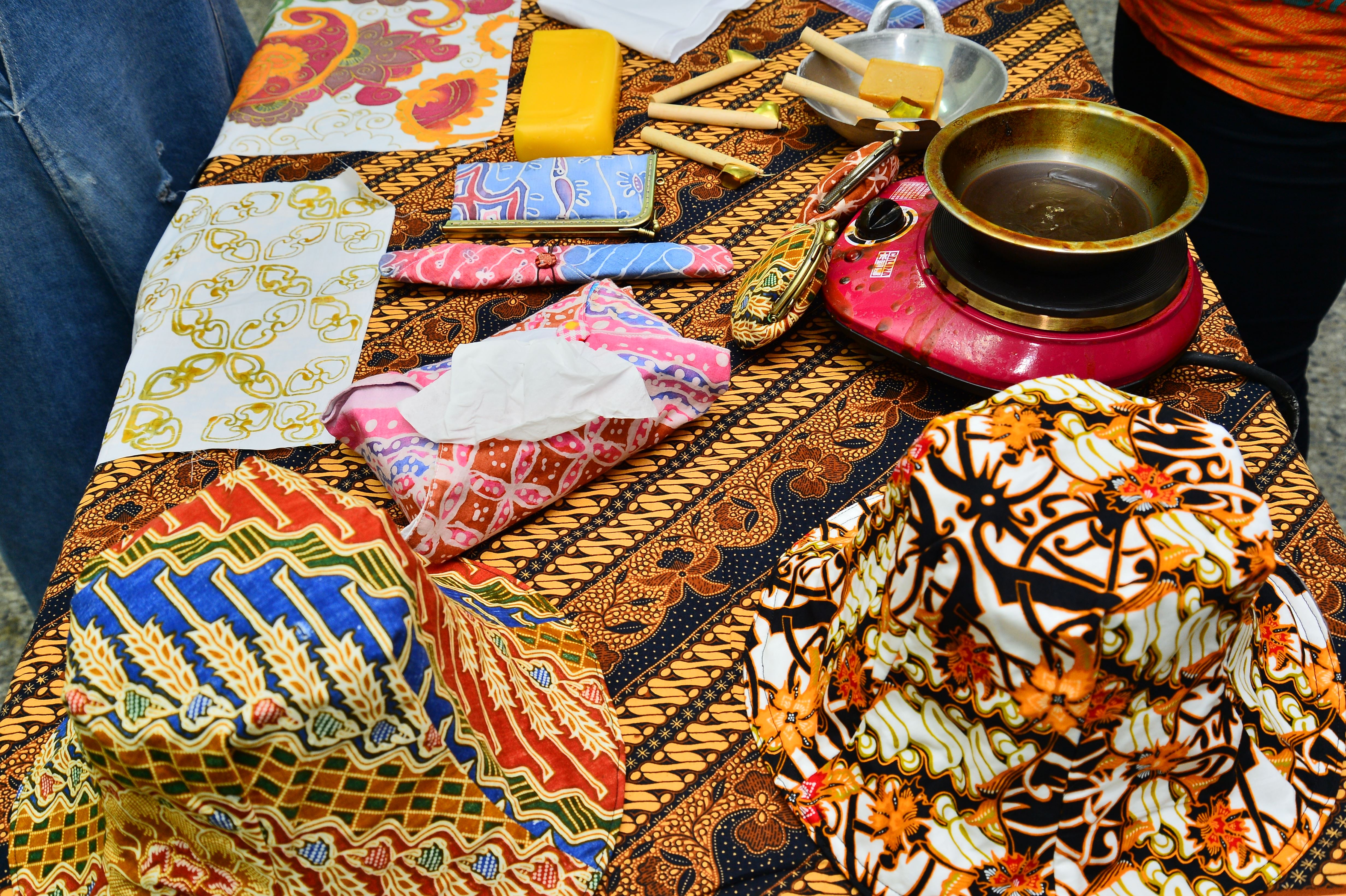 【印尼客家風蠟染】江瑞娥|印尼蠟染的工具與作品.JPG
